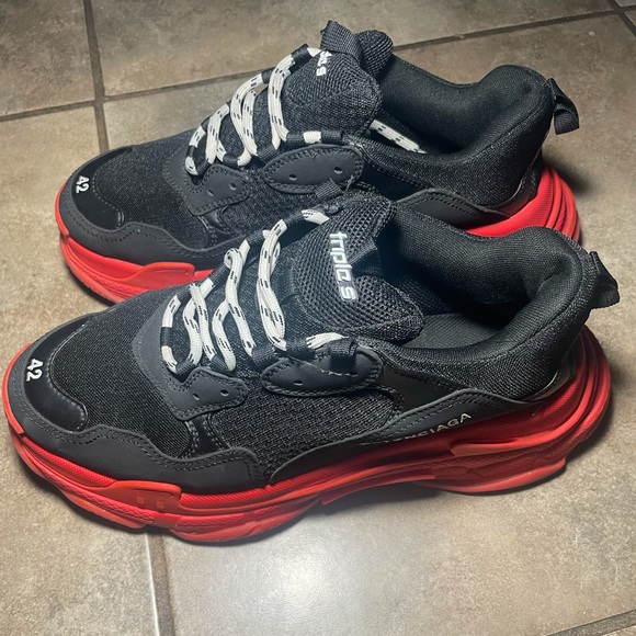 Balenciaga triple s - Picture 2 of 5